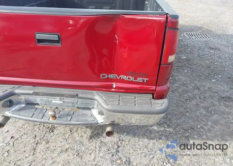 2000 Chevrolet S-10 Ls from USA, damaged, VIN 1GCCS14W6YK275643